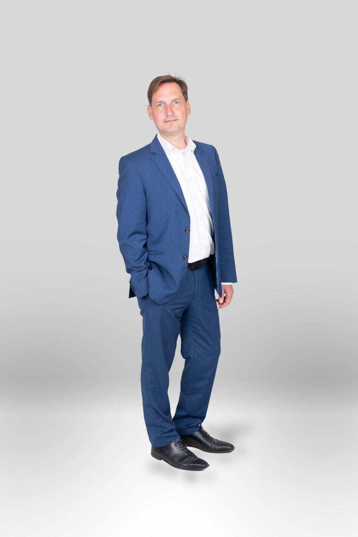 mr. A.A.C. (Bram) Bloemers